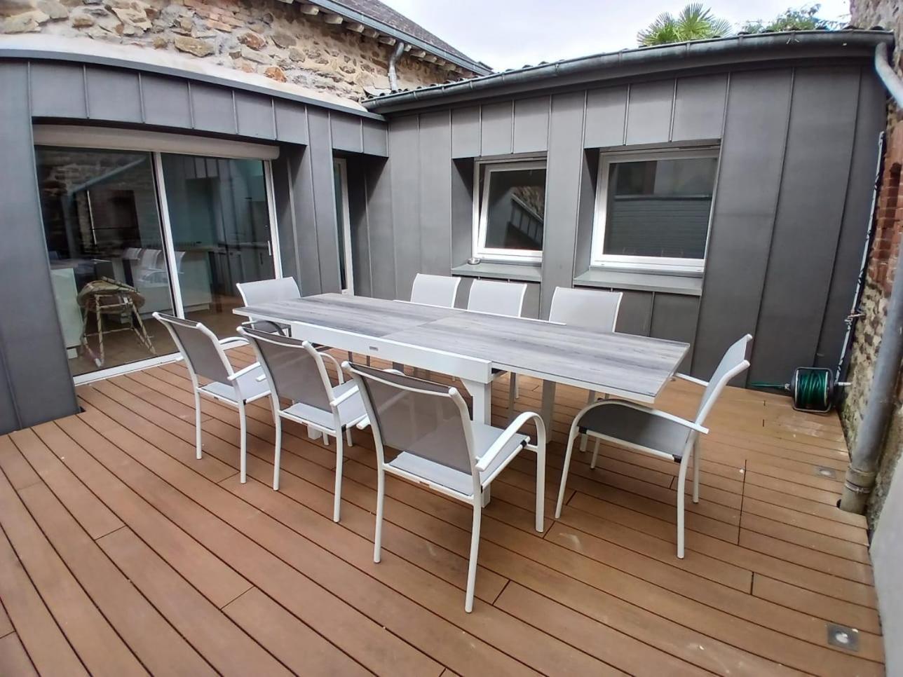 Appartement En Centre-Ville - Local Velos Disponible Mayenne Exteriör bild