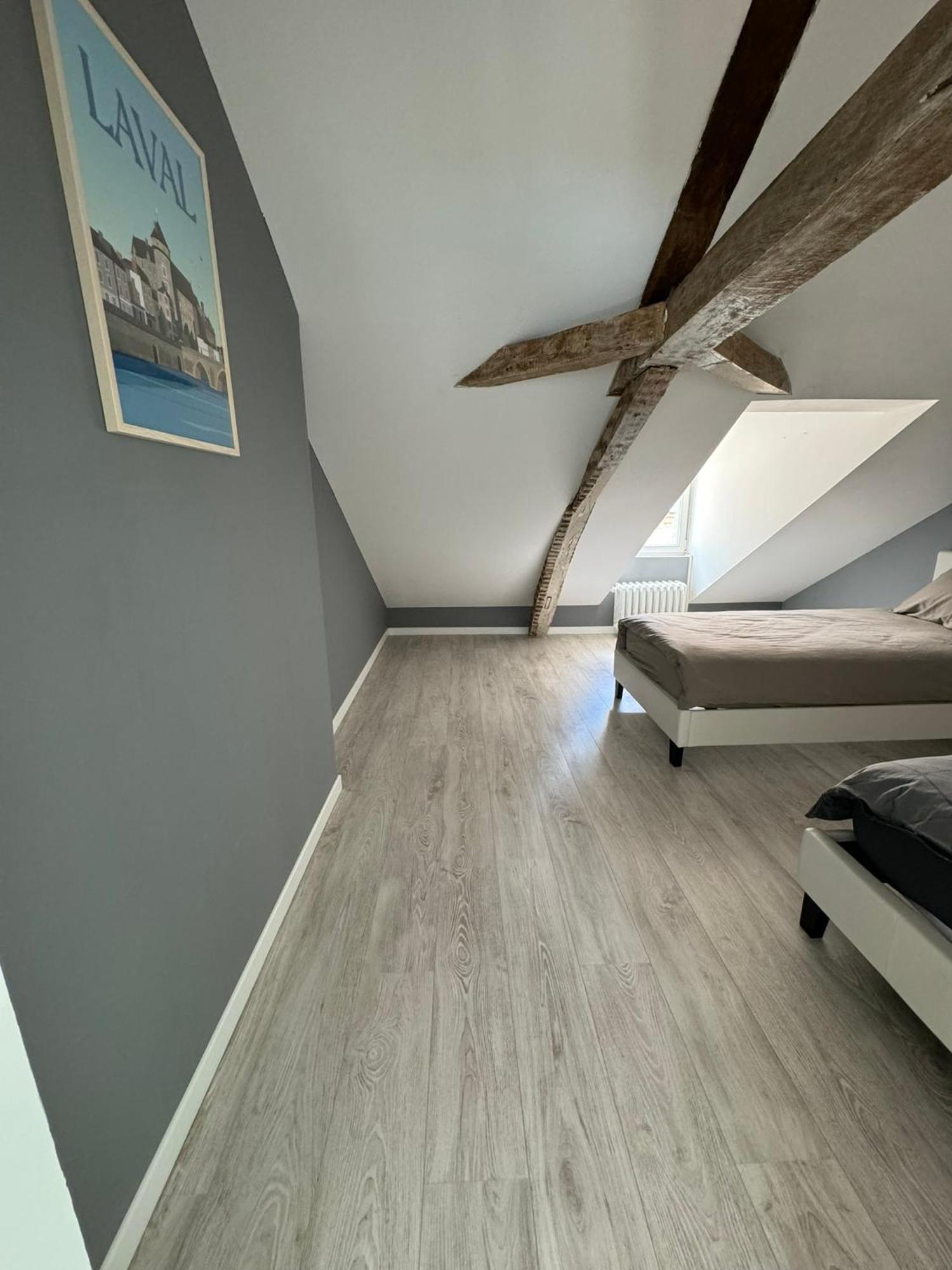 Appartement En Centre-Ville - Local Velos Disponible Mayenne Exteriör bild
