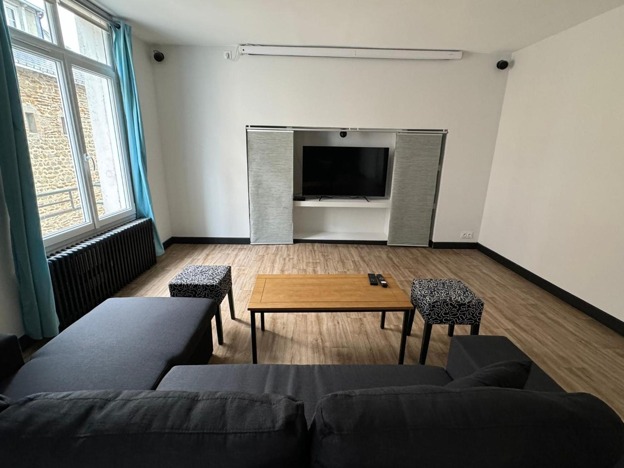 Appartement En Centre-Ville - Local Velos Disponible Mayenne Exteriör bild