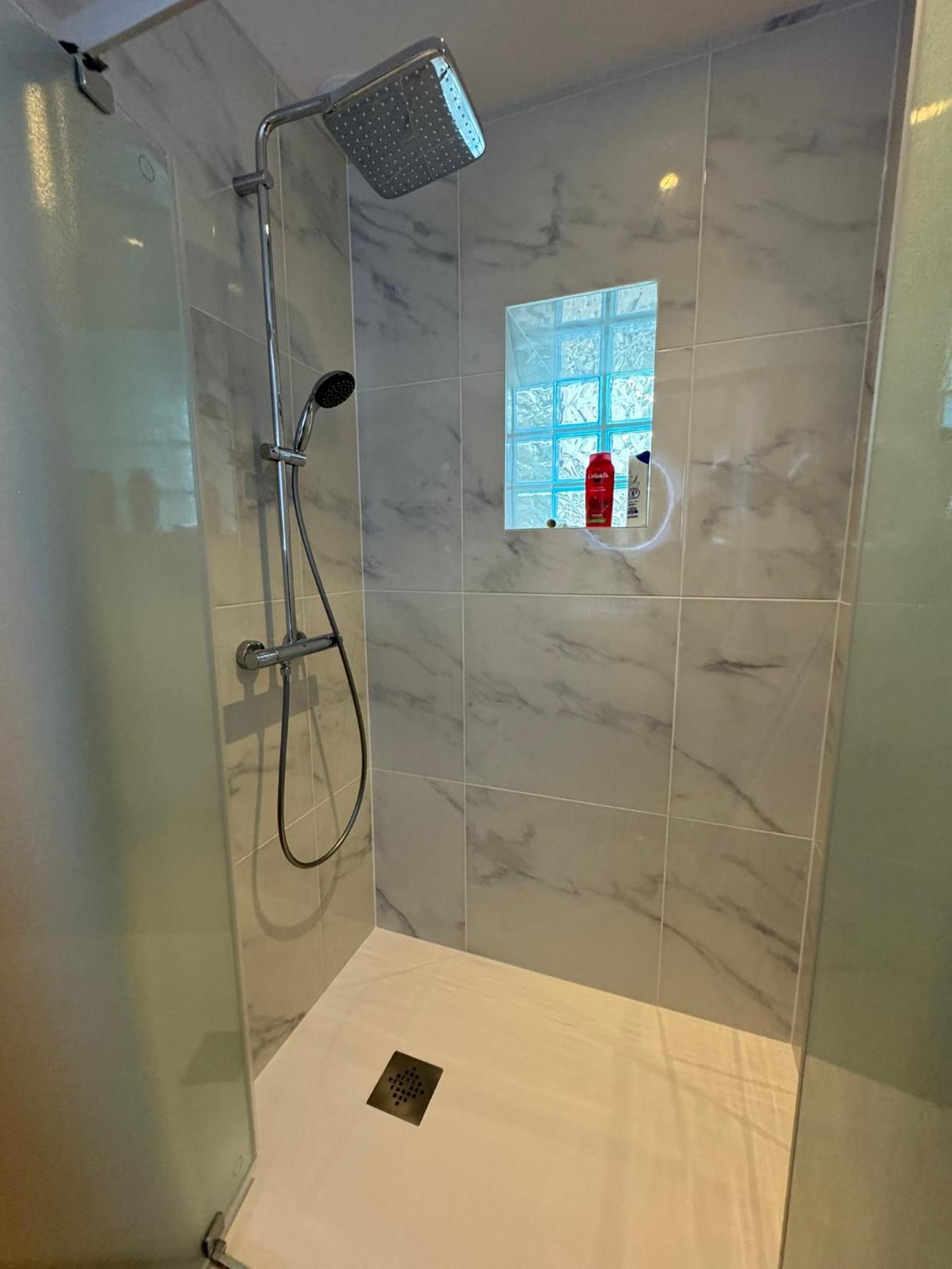 Appartement En Centre-Ville - Local Velos Disponible Mayenne Exteriör bild