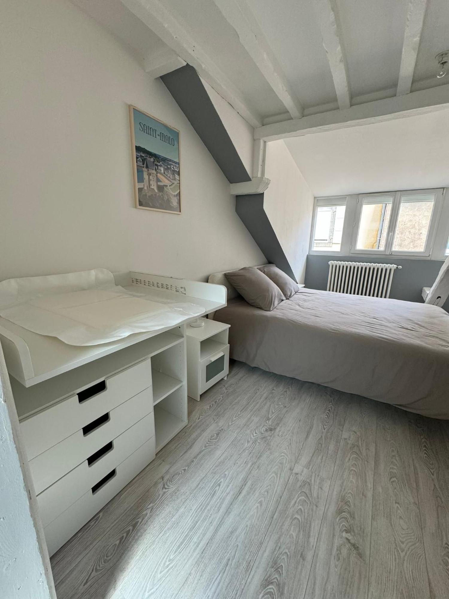 Appartement En Centre-Ville - Local Velos Disponible Mayenne Exteriör bild